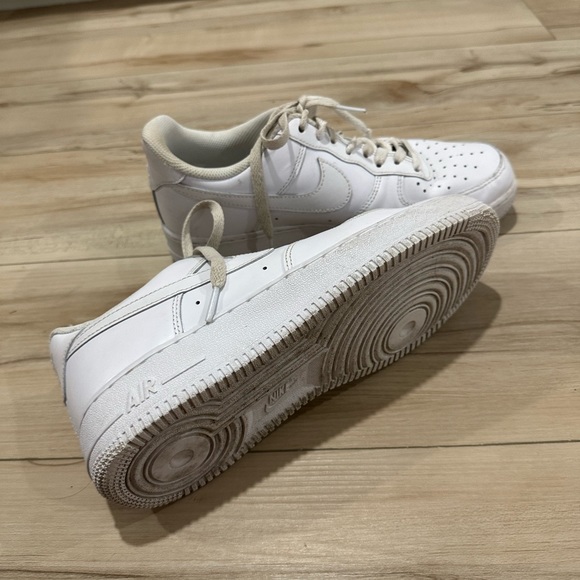 nike white air force ones. asking for 60$ willing to negotiate. - Picture 3 of 3
